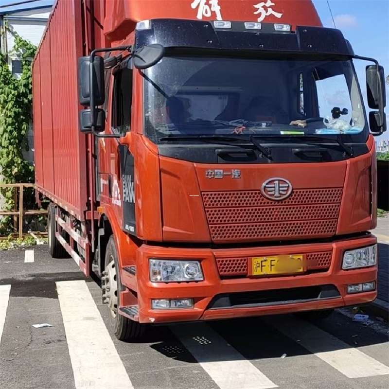 荔波县罗平县进仓物流：专线直达的多元货运之旅